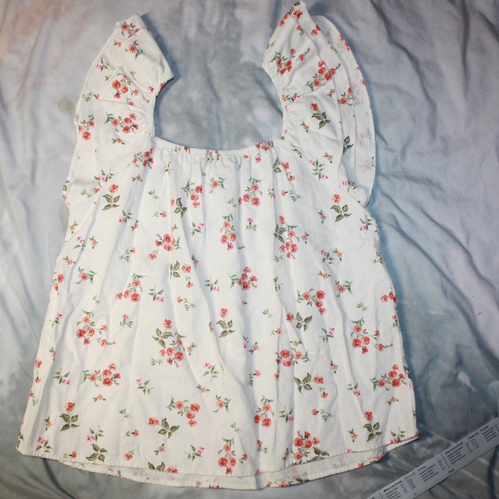 ANDREE By Unit Ruffle Sleeve Floral Tank 🌵Small